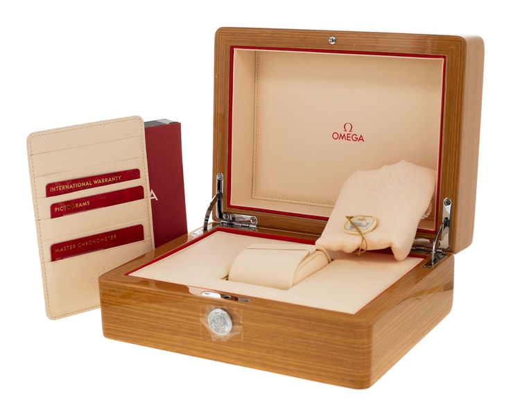 Omega Planet Ocean 215.30.44.22.01.001